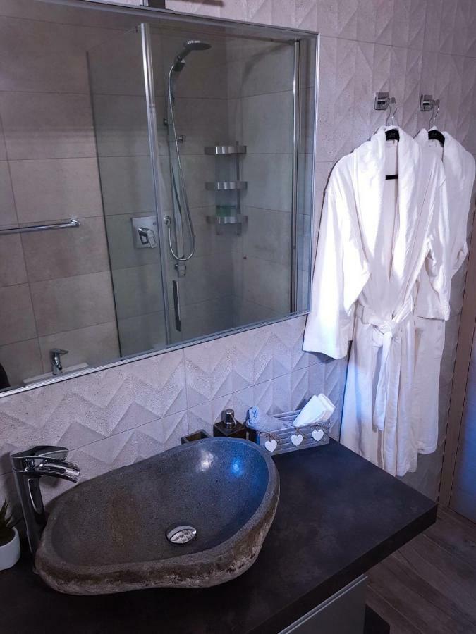 Paradise Luxury Apartments Sirmione Kültér fotó