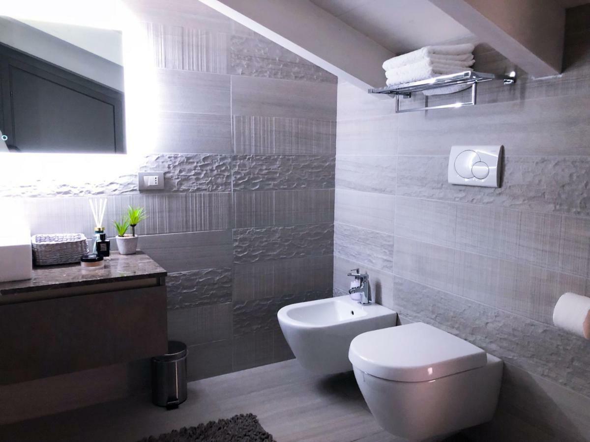 Paradise Luxury Apartments Sirmione Kültér fotó